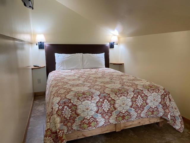 Hotel Yellowstone Riverside