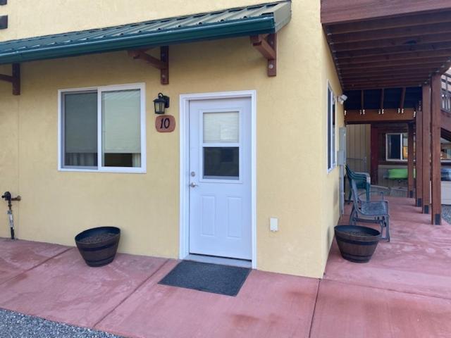 Hotel Yellowstone Riverside 2*