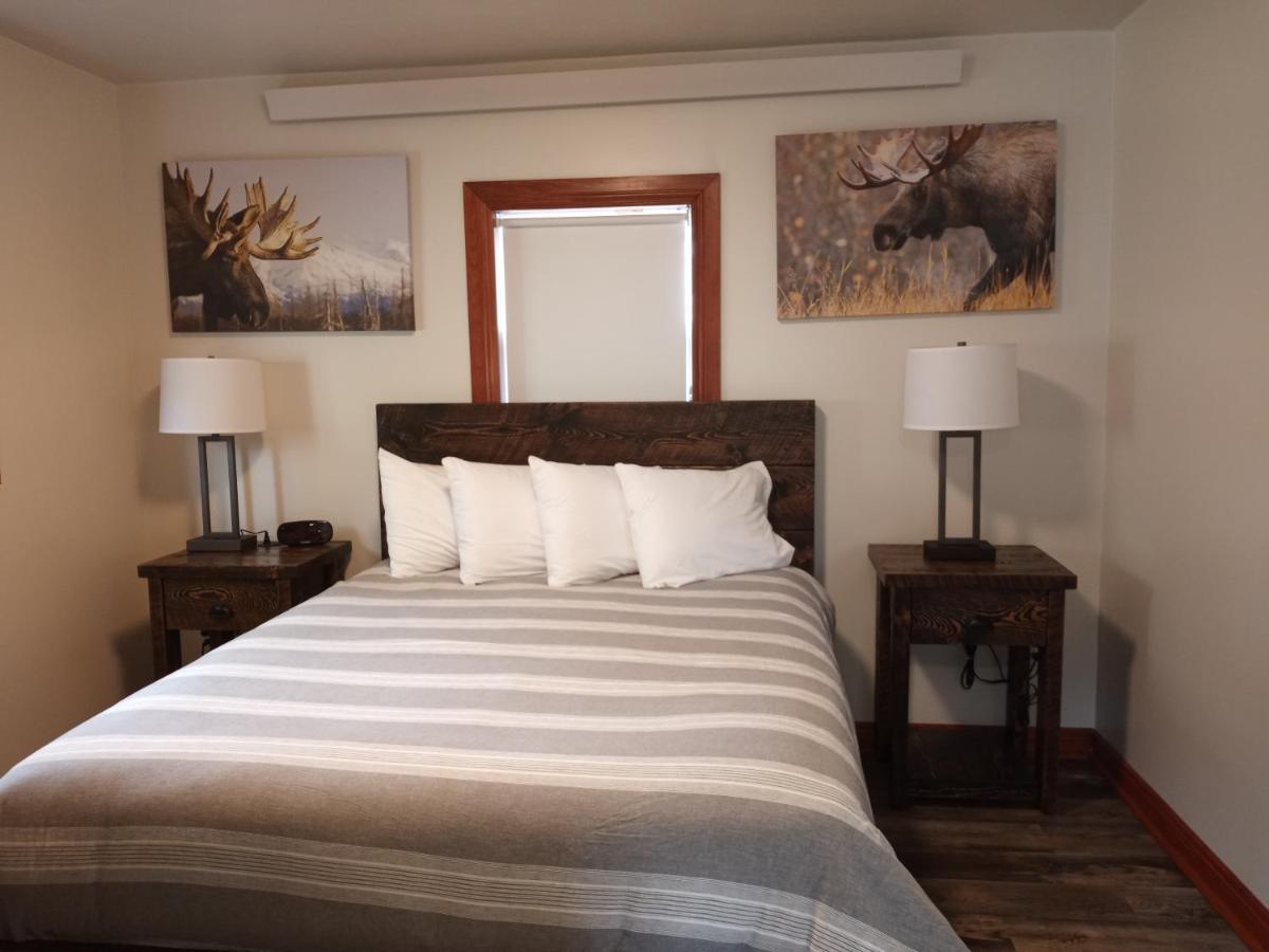 Hotel Yellowstone Riverside 2*