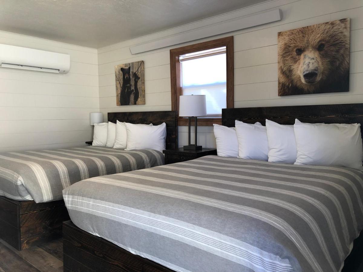 Hotel Yellowstone Riverside